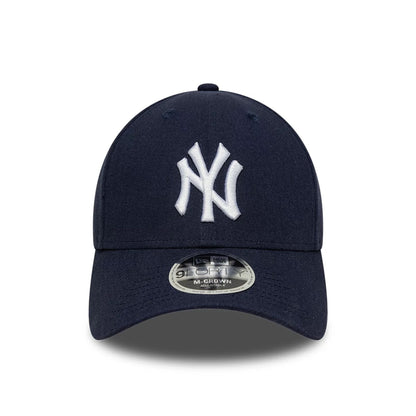 Pictured is this MLB Linen New York Yankees 9FORTY M-Crown cap in navy. 2