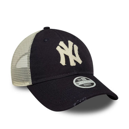Pictured is this Womens MLB New York Yankees 9TWENTY Trucker cap in navy. 3