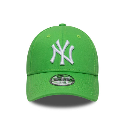 Pictured is this MLB League Essential New York Yankees 9FORTY cap in open green. 2