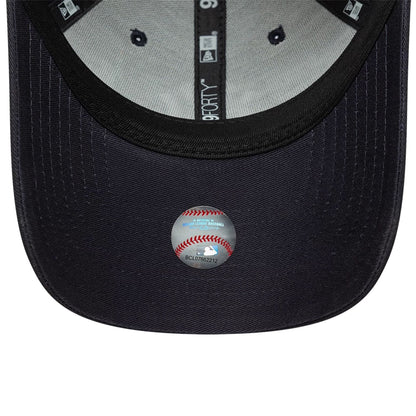 Pictured is this MLB City Icon New York Yankees 9FORTY cap in navy. 5