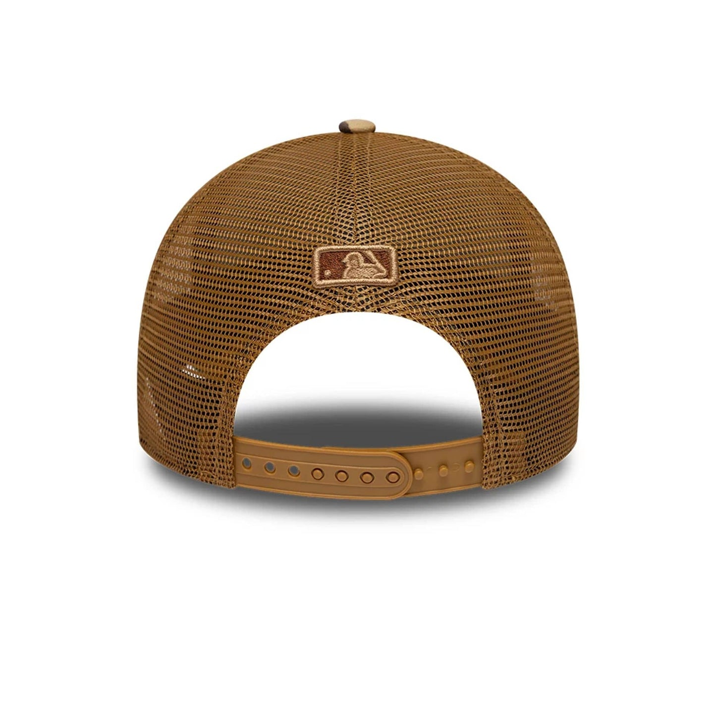 Pictured is this MLB Wordmark San Diego Padres 9FORTY M-Crown cap in Duck Camo. 4