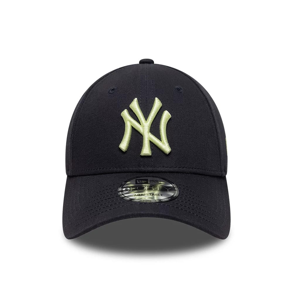 Pictured is this MLB League Essential New York Yankees 9FORTY cap in navy. 2