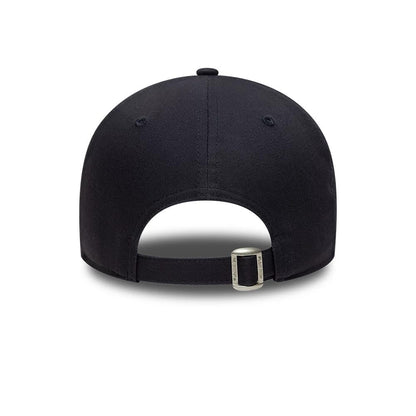 Pictured is this MLB League Essential New York Yankees 9FORTY cap in navy. 4