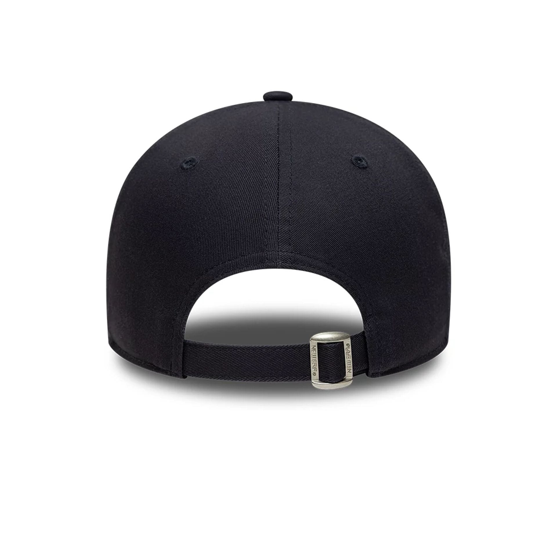 Pictured is this MLB League Essential New York Yankees 9FORTY cap in navy. 4