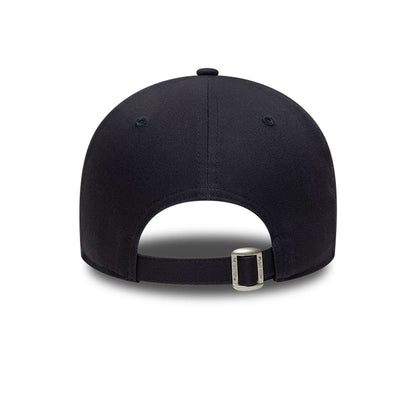 Pictured is this MLB League Essential New York Yankees 9FORTY cap in navy. 4