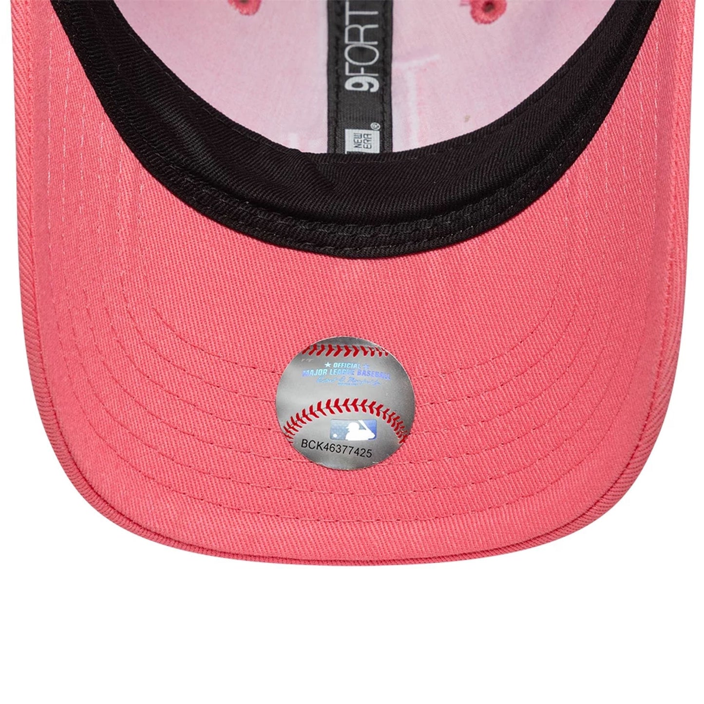 Pictured is this Toddler MLB League Essential LA Dodgers 9FORTY cap in pink. 5