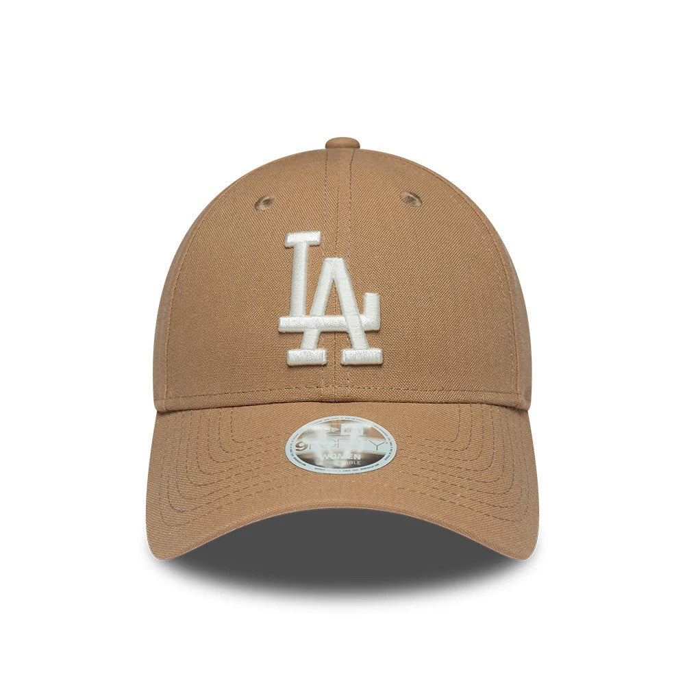 Pictured is this Womens MLB Linen LA Dodgers 9FORTY cap in Dark Beige. 2