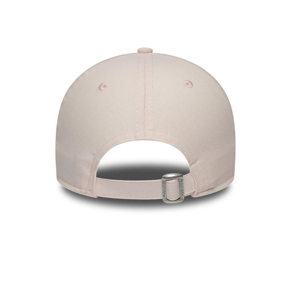 Pictured is this Womens MLB Linen New York Yankees 9FORTY cap in pastel pink. 4