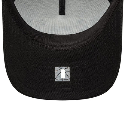 Pictured is this NBA Chicago Bulls 9FORTY M-Crown A-Frame Trucker cap in black. 5