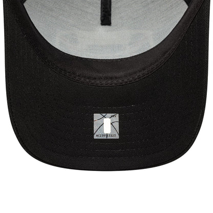 Pictured is this NBA Chicago Bulls 9FORTY M-Crown A-Frame Trucker cap in black. 5