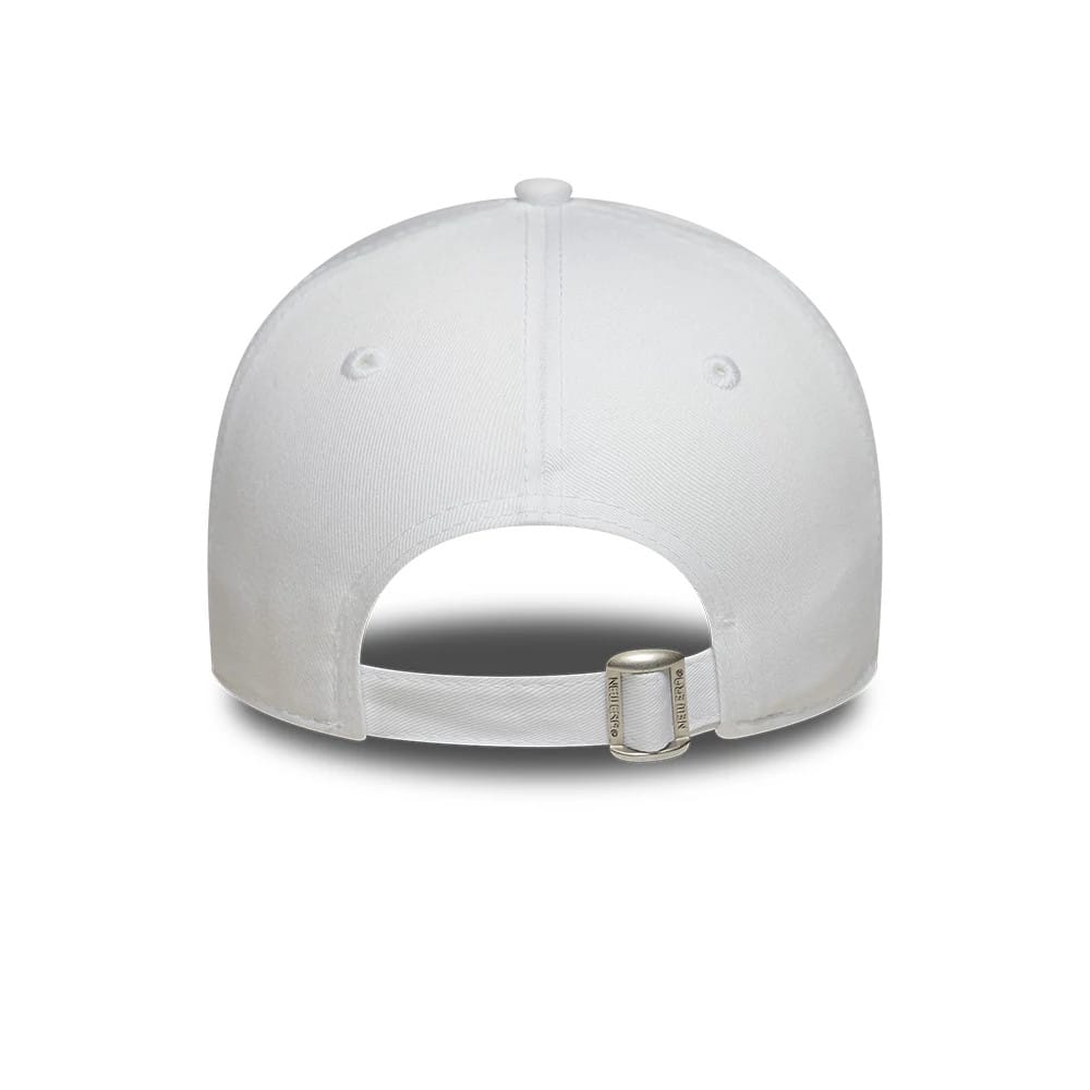 Pictured is this Womens MLB League Essential New York Yankees 9FORTY cap in white. 4