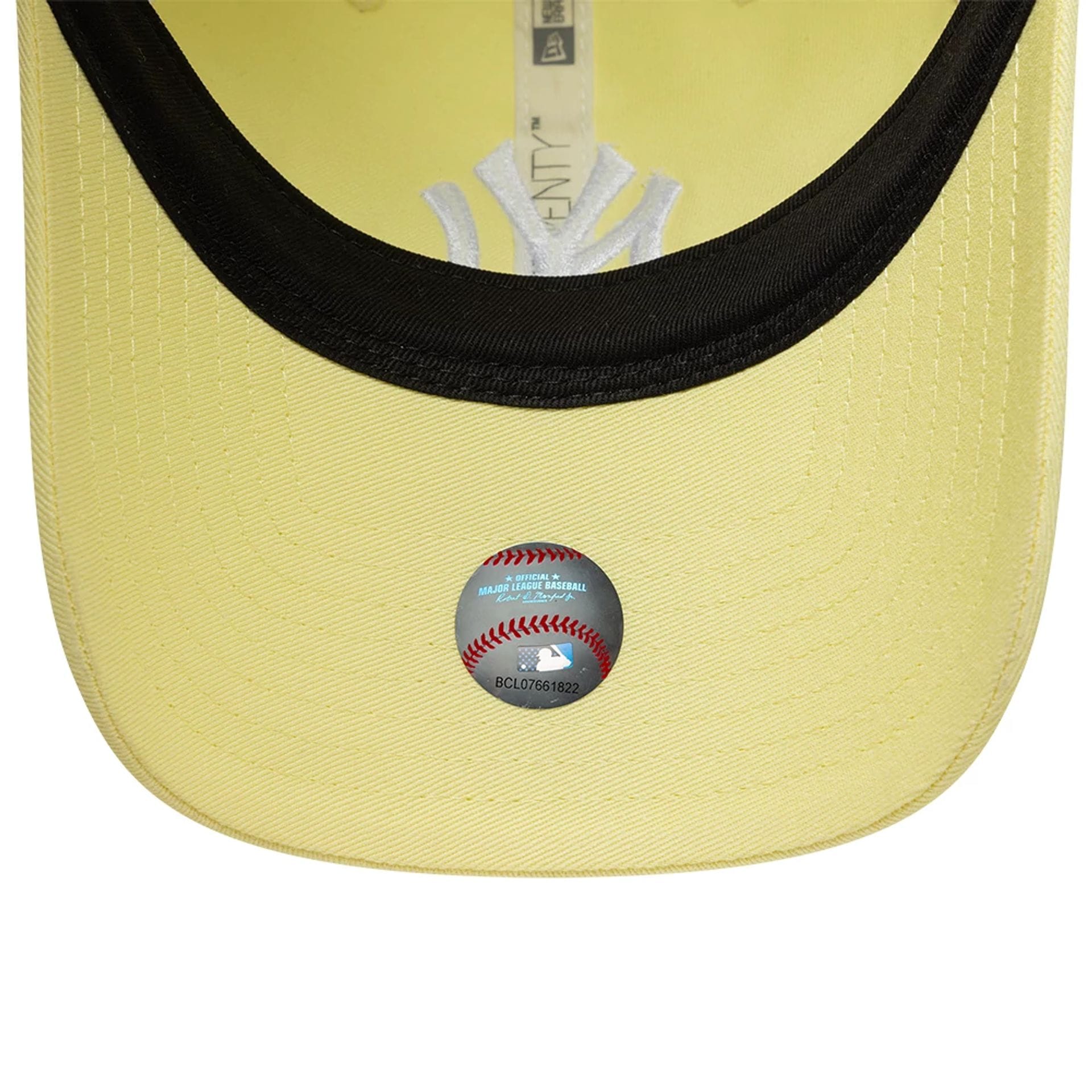 Pictured is this MLB League Essential New York Yankees 9TWENTY cap in pastel yellow. 5