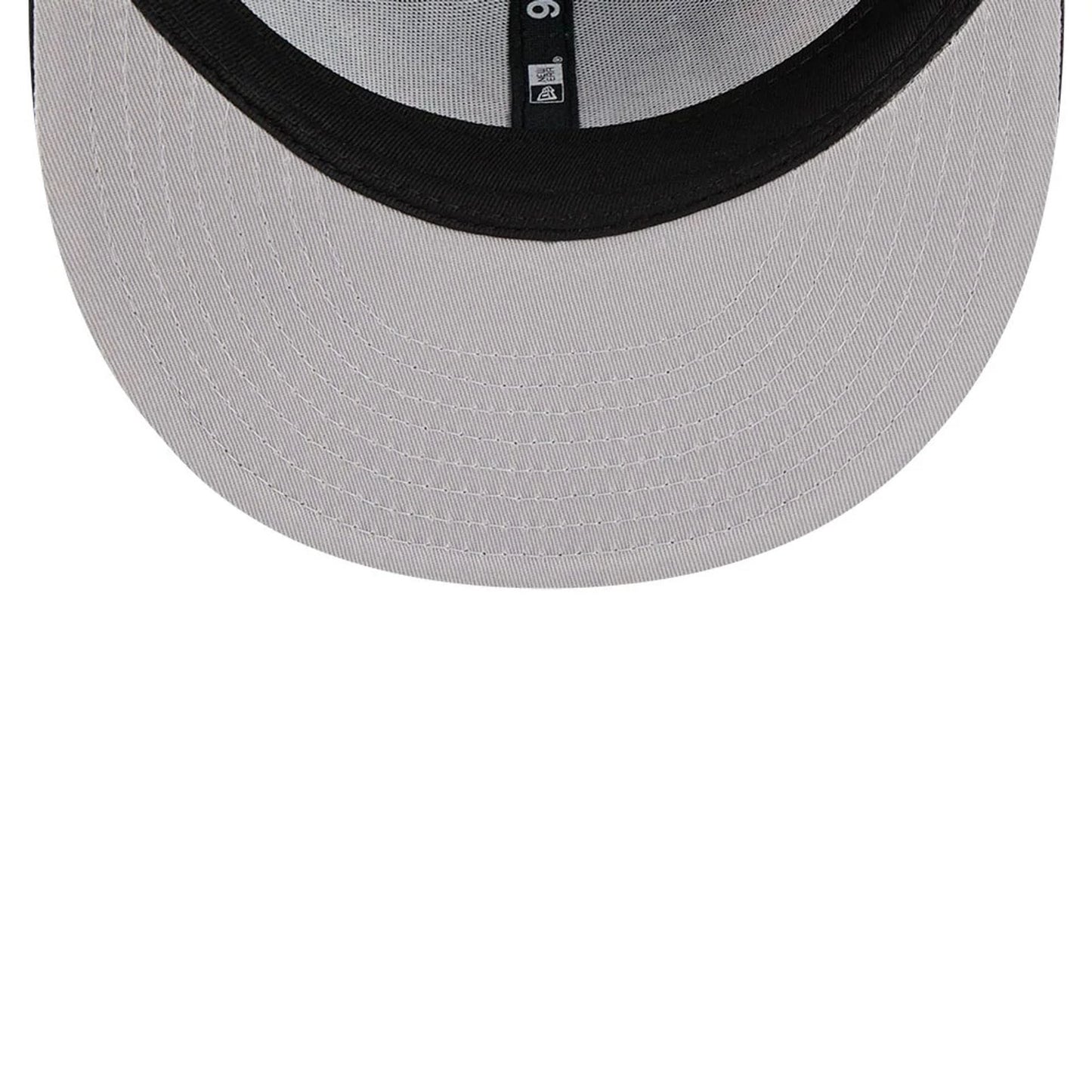 Pictured is this NBA Hardwood Classic All Star Game New York Knicks 9FIFTY Snapback cap in blue. 2