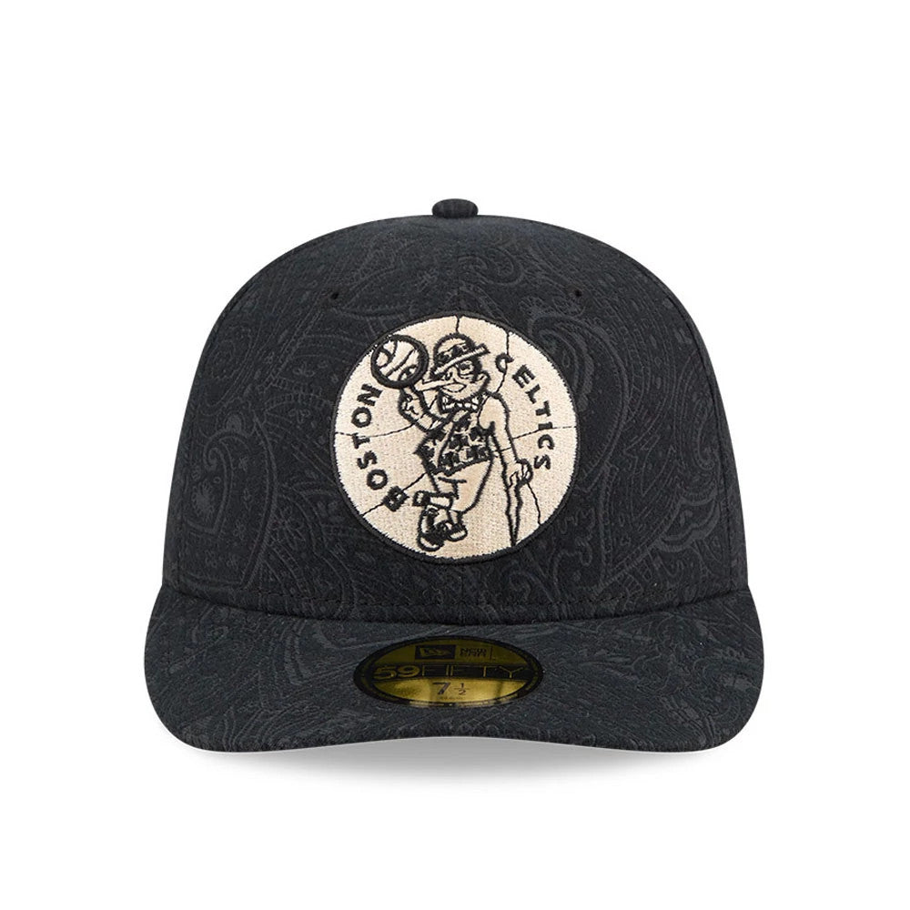 Boston Celtics NBA Brushed Cotton Black New Era 59FIFTY Fitted Cap, front view showing a textured black cap with an embroidered white circle and Celtics mascot on the front panel, featuring a flat visor and a gold 59FIFTY size sticker.
