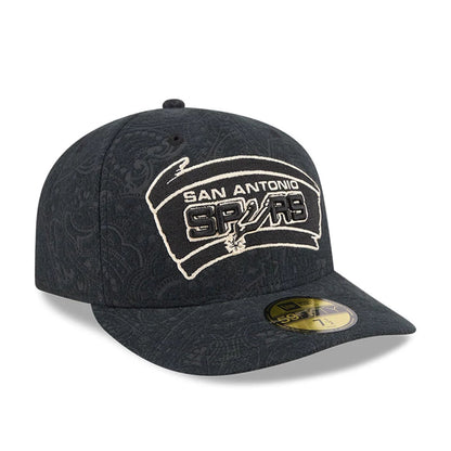 Pictured is this NBA Brushed Cotton San Antonio Spurs 59FIFTY Fitted cap in black. 4