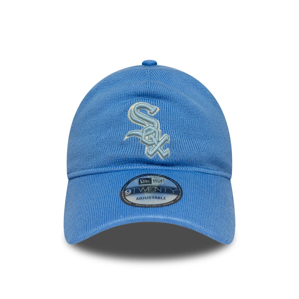 Chicago White Sox MLB Merino Wool Pastel Blue New Era 9TWENTY Adjustable Cap, front view showing a white and blue embroidered Sox logo on the unstructured pastel blue crown with a matching curved visor and a 9TWENTY size sticker on the centre.