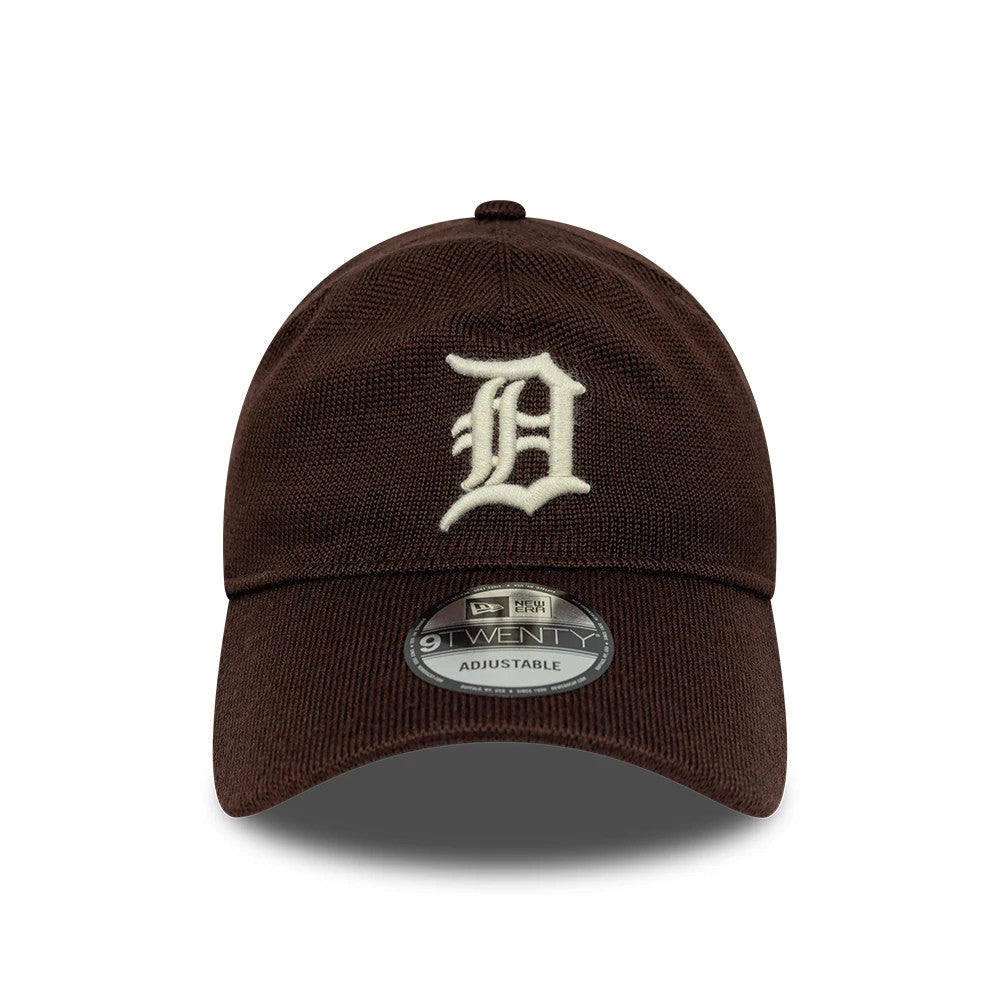 Detroit Tigers MLB Merino Wool Dark Brown New Era 9TWENTY Adjustable Cap, front view showing the cream embroidered Tigers logo on the unstructured crown, with a black 9TWENTY size sticker on the curved dark brown visor.