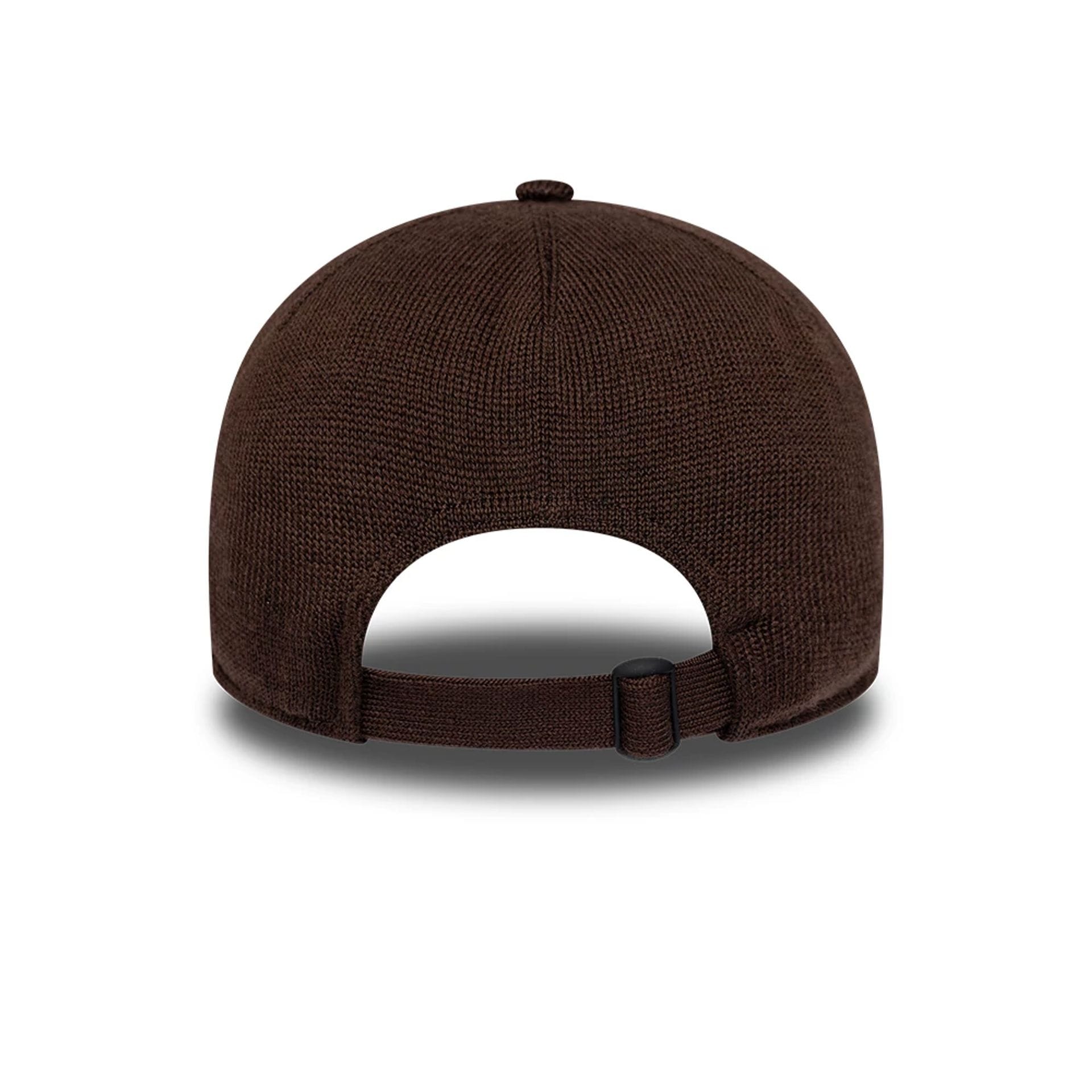 Pictured is this MLB Merino Wool Detroit Tigers 9TWENTY cap in dark brown. 4