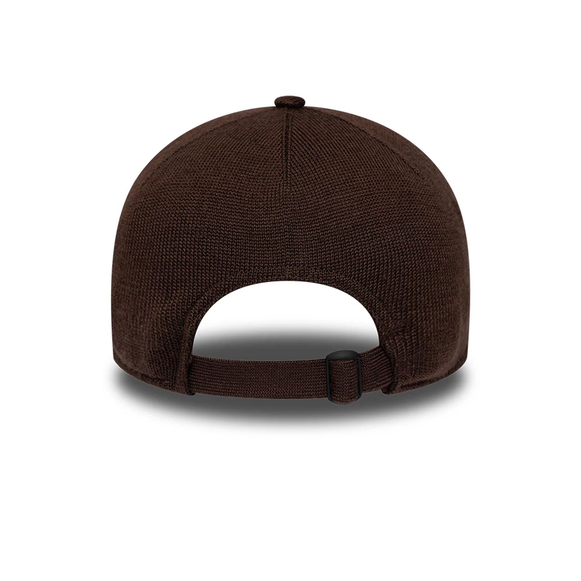 Pictured is this MLB Merino Wool New York Yankees 9TWENTY cap in dark brown. 4