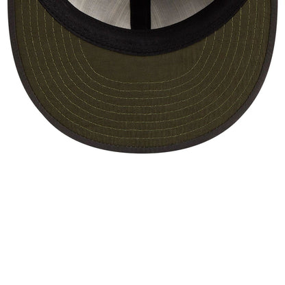 Pictured is this MLB Nylon Chicago Cubs Retro Crown 9FIFTY cap in black. 7