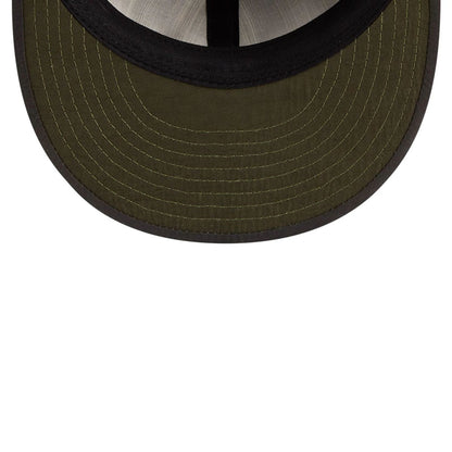 Pictured is this MLB Nylon Chicago Cubs Retro Crown 9FIFTY cap in black. 7