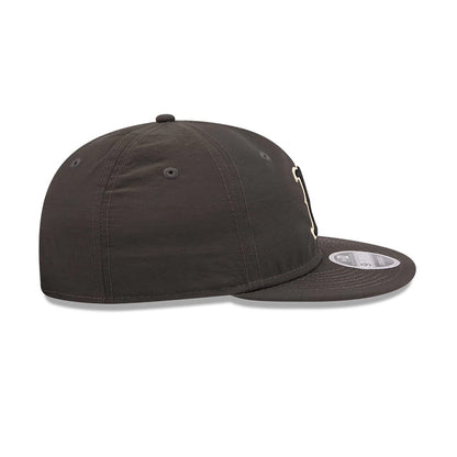 Pictured is this MLB Nylon Boston Red Sox Retro Crown 9FIFTY cap in black. 6