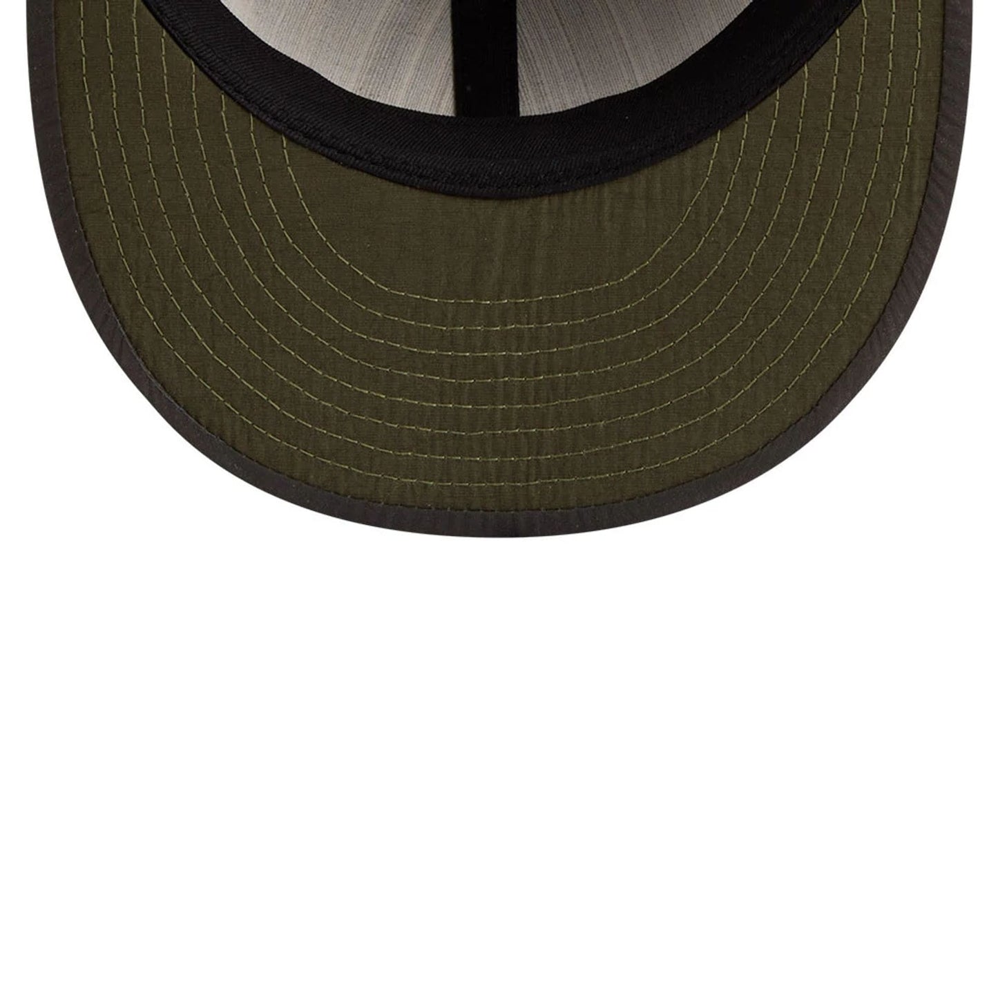 Pictured is this MLB Nylon Atlanta Braves Retro Crown 9FIFTY cap in black. 7