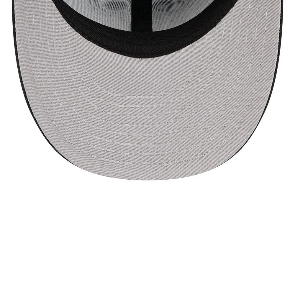 New York Yankees MLB Tweedy Cotton Black New Era 59FIFTY Fitted Cap, inside view showing a grey undervisor, black internal taping running along the seams, and a contrasting black sweatband for enhanced comfort and style.