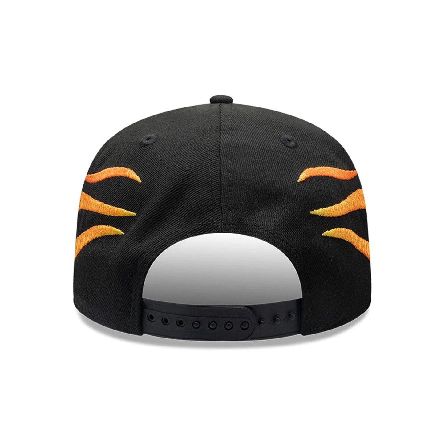 Pictured is this MLB Flame Chicago White Sox 19TWENTY cap in black. 5