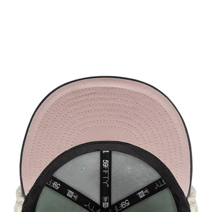 Pictured is this NHL Patch Anaheim Ducks Dogear 59FIFTY Fitted cap in pastel green. 3