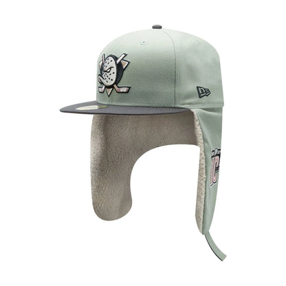 Pictured is this NHL Patch Anaheim Ducks Dogear 59FIFTY Fitted cap in pastel green. 8