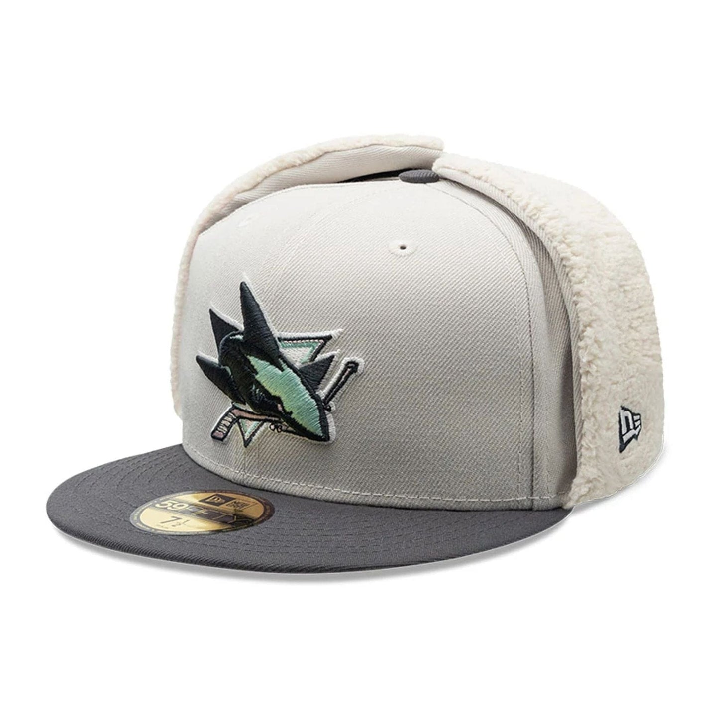 Pictured is this NHL Patch San Jose Sharks Dogear 59FIFTY Fitted cap in light beige. 4