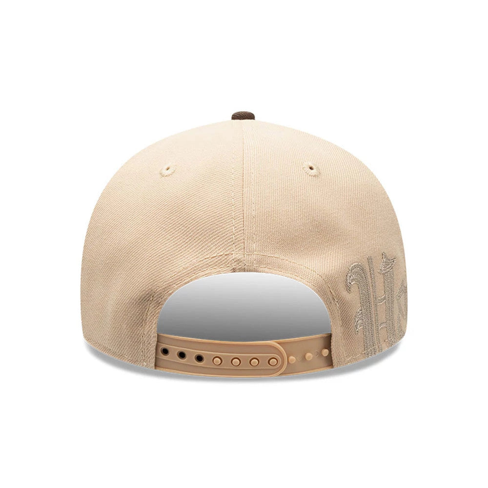 Pictured is this MLB Gothic Script New York Yankees Retro Crown 9FIFTY cap in beige. 5