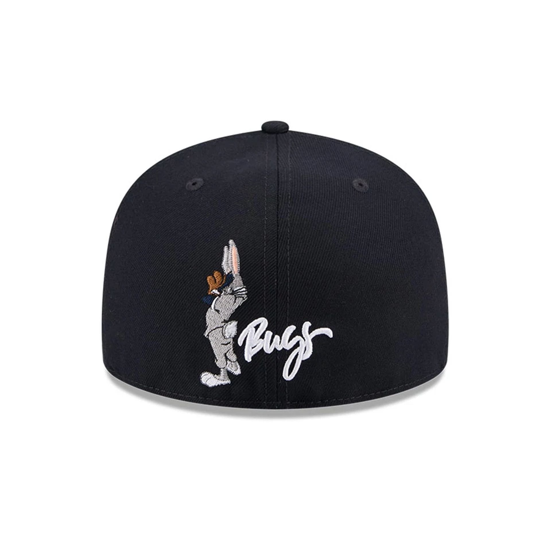 Pictured is this MLB X Looney Tunes Bugs Bunny Boston Red Sox 59FIFTY Fitted cap in navy. 3