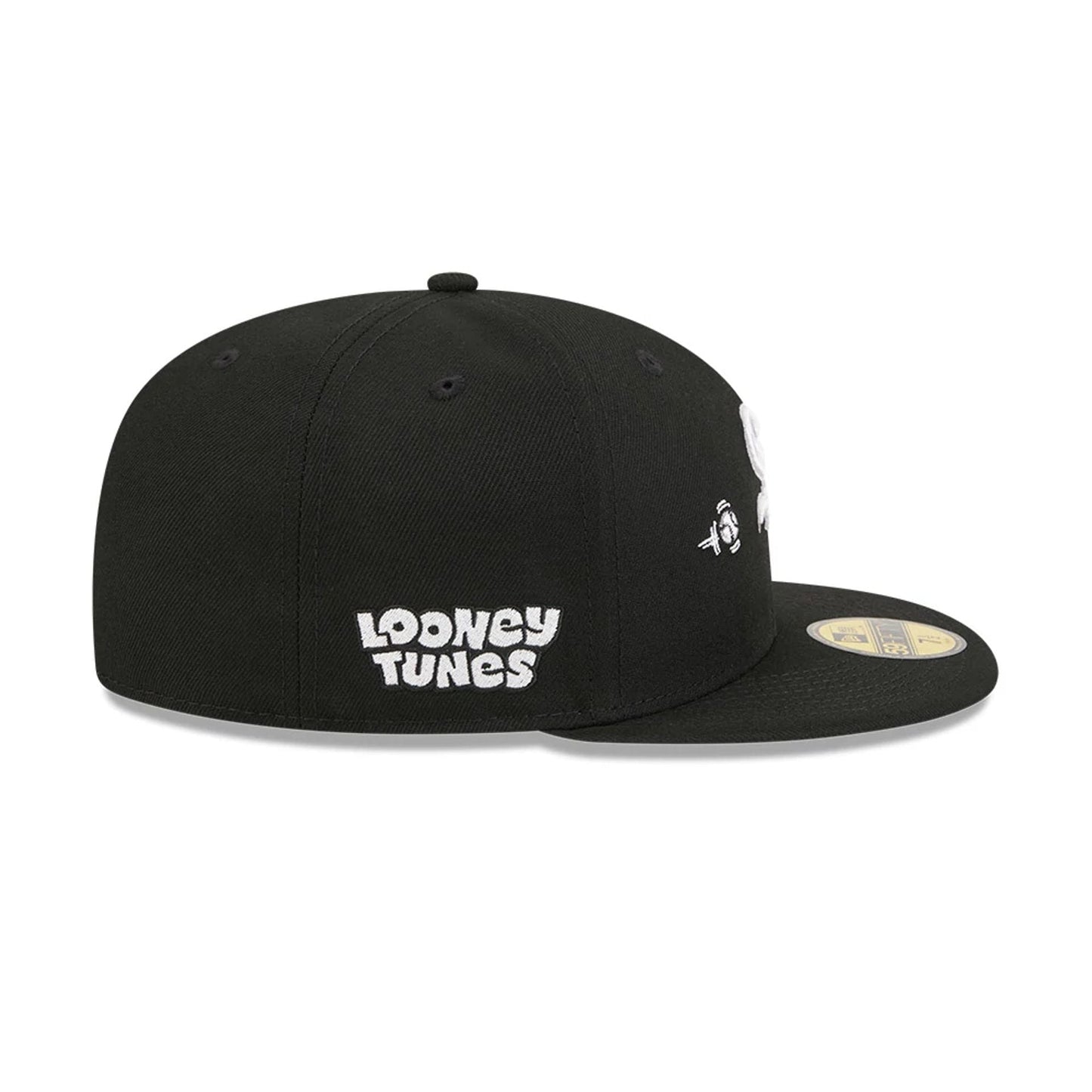 Pictured is this MLB X Looney Tunes Bugs Bunny Chicago White Sox 59FIFTY Fitted cap in black. 6