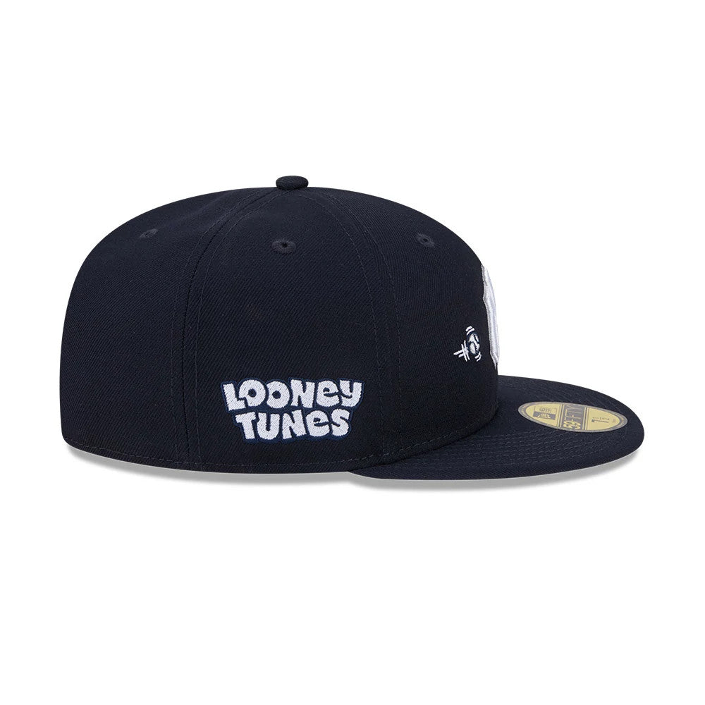 Pictured is this MLB X Looney Tunes Bugs Bunny New York Yankees 59FIFTY Fitted cap in navy. 6