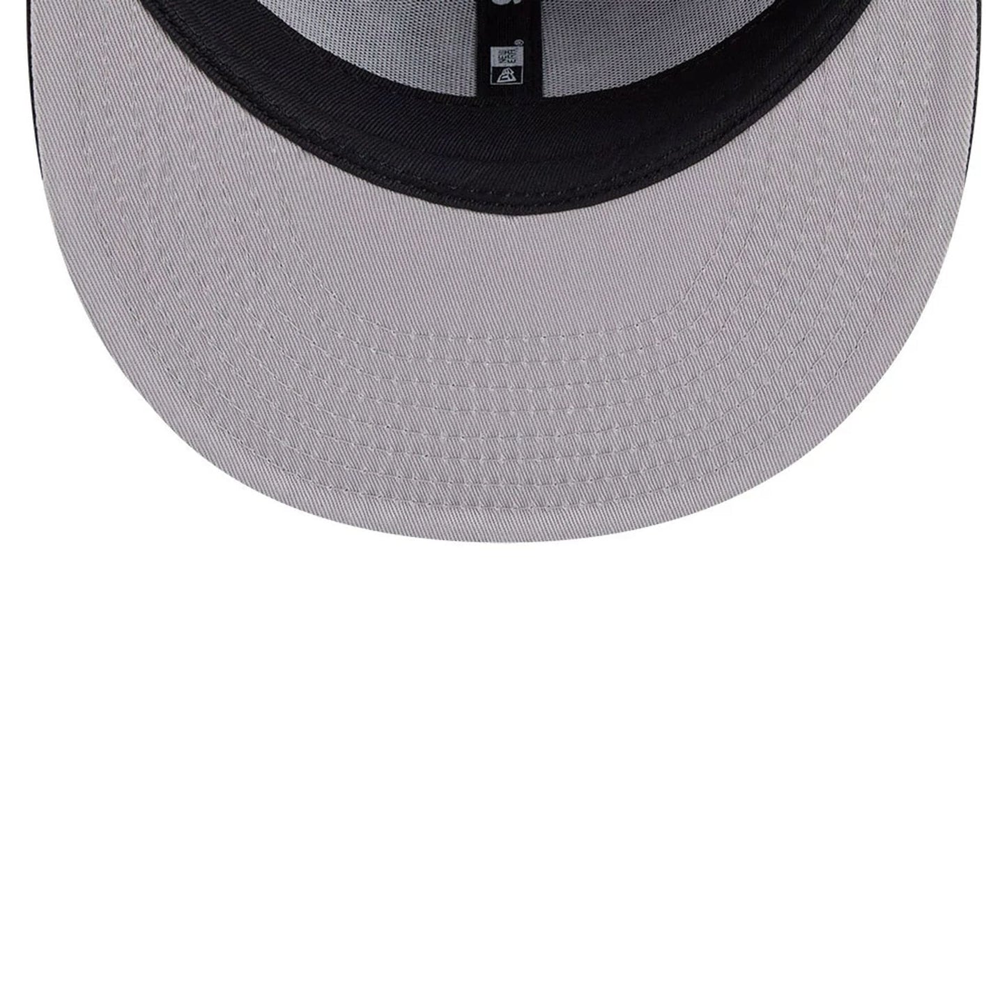 Pictured is this MiLB X Looney Tunes Bugs Bunny El Paso Chihuahuas 9FIFTY Snapback Adjustable cap in black. 2
