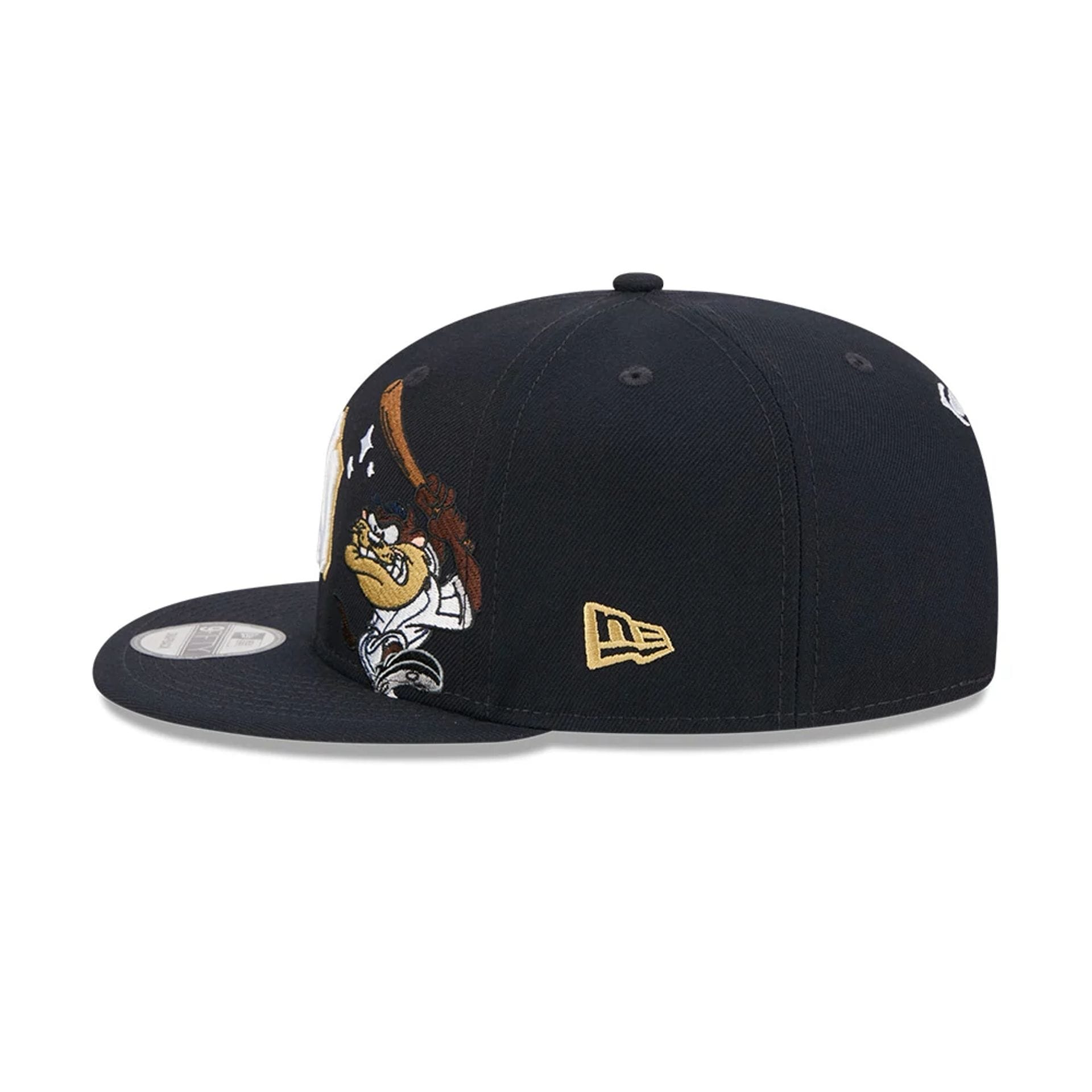 Pictured is this MLB X Looney Tunes Taz New York Yankees 9FIFTY Snapback Adjustable cap in navy. 6
