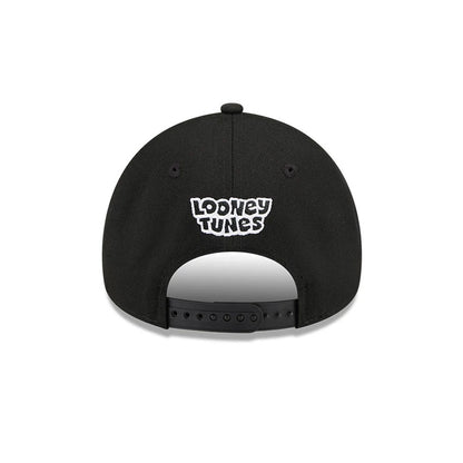 Pictured is this MLB X Looney Tunes Chicago White Sox 9FORTY A-Frame Adjustable cap in black. 5