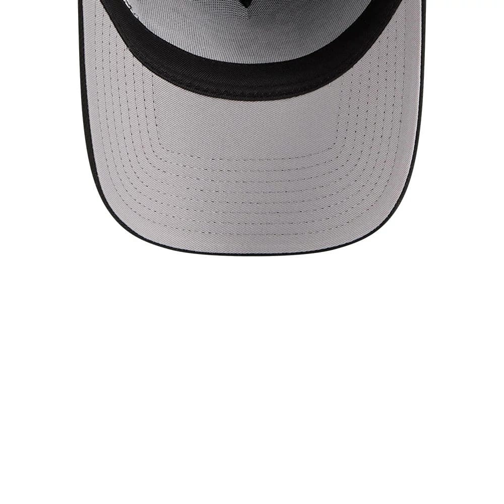Pictured is this MLB X Looney Tunes Chicago White Sox 9FORTY A-Frame Adjustable cap in black. 2