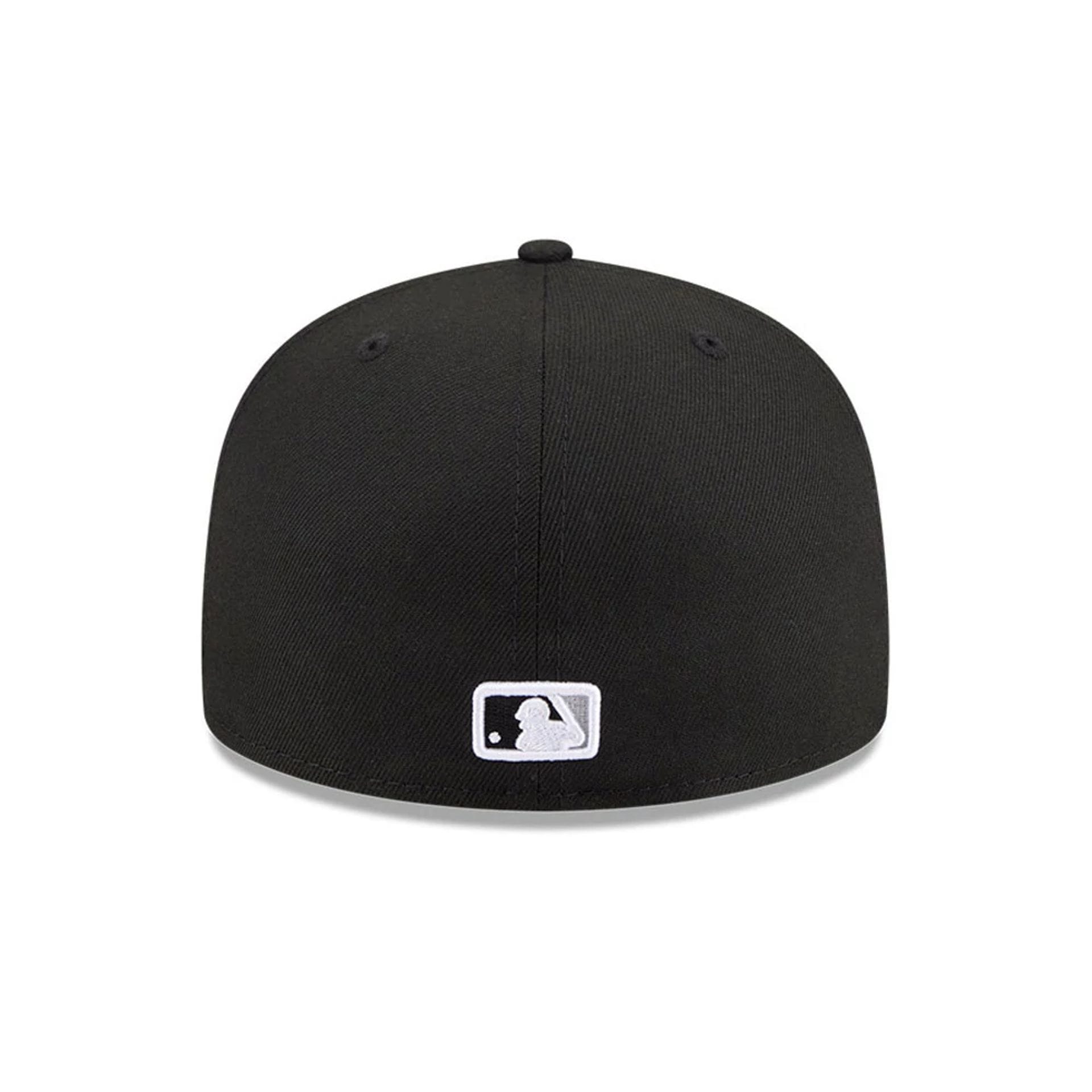 Pictured is this MLB Jackie Robinson Chicago White Sox 59FIFTY Fitted cap in black. 7