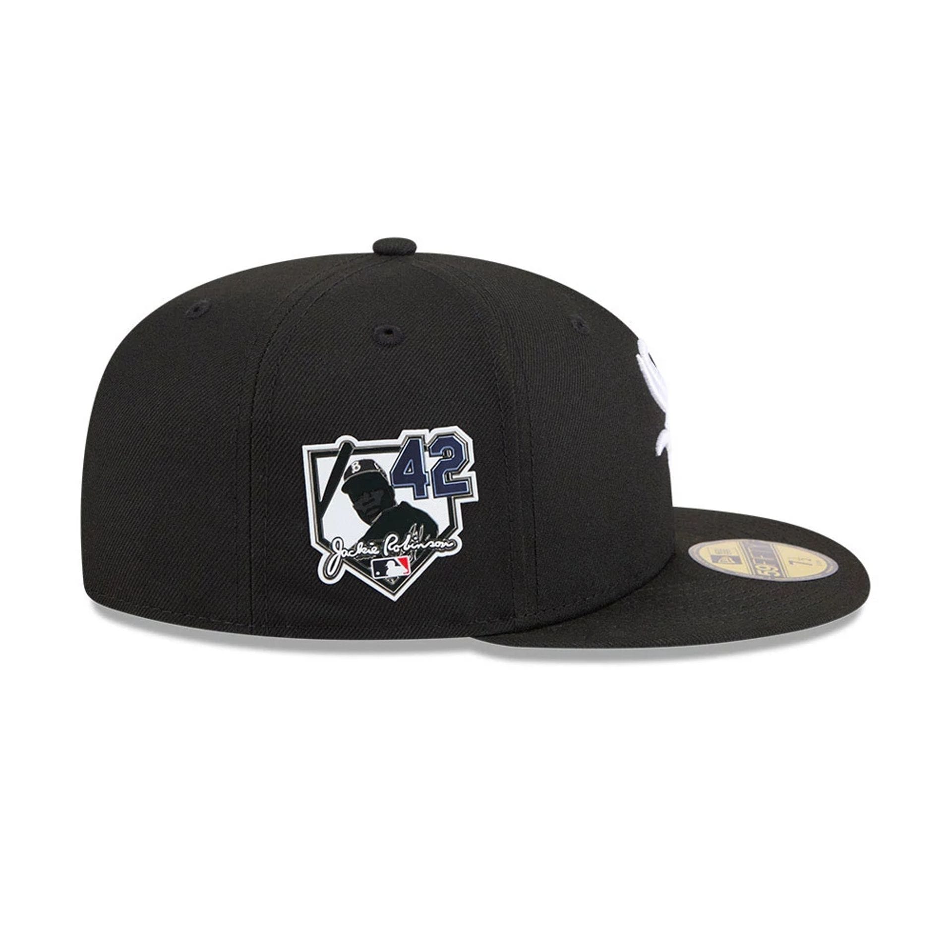 Pictured is this MLB Jackie Robinson Chicago White Sox 59FIFTY Fitted cap in black. 5
