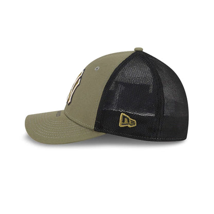 Pictured is this MLB Armed Forces Day 2026 New York Yankees 39THIRTY M-Crown Stretch Fit cap in green. 5