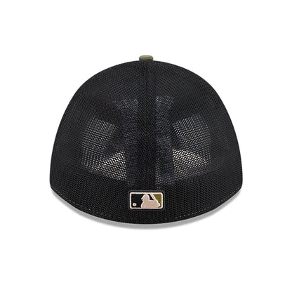 Pictured is this MLB Armed Forces Day 2026 New York Yankees 39THIRTY M-Crown Stretch Fit cap in green. 6