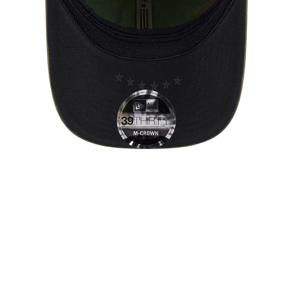 Pictured is this MLB Armed Forces Day 2026 New York Mets 39THIRTY M-Crown Stretch Fit cap in green. 7
