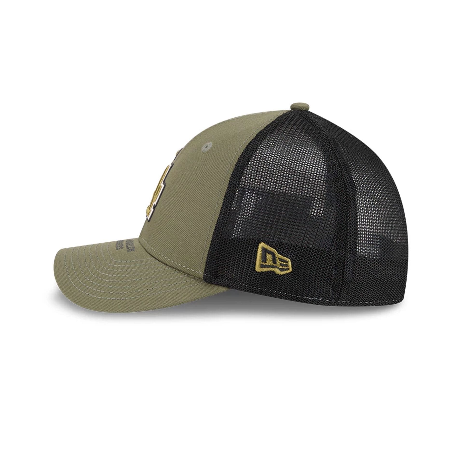 Pictured is this MLB Armed Forces Day 2026 LA Dodgers 39THIRTY M-Crown Stretch Fit cap in green. 5
