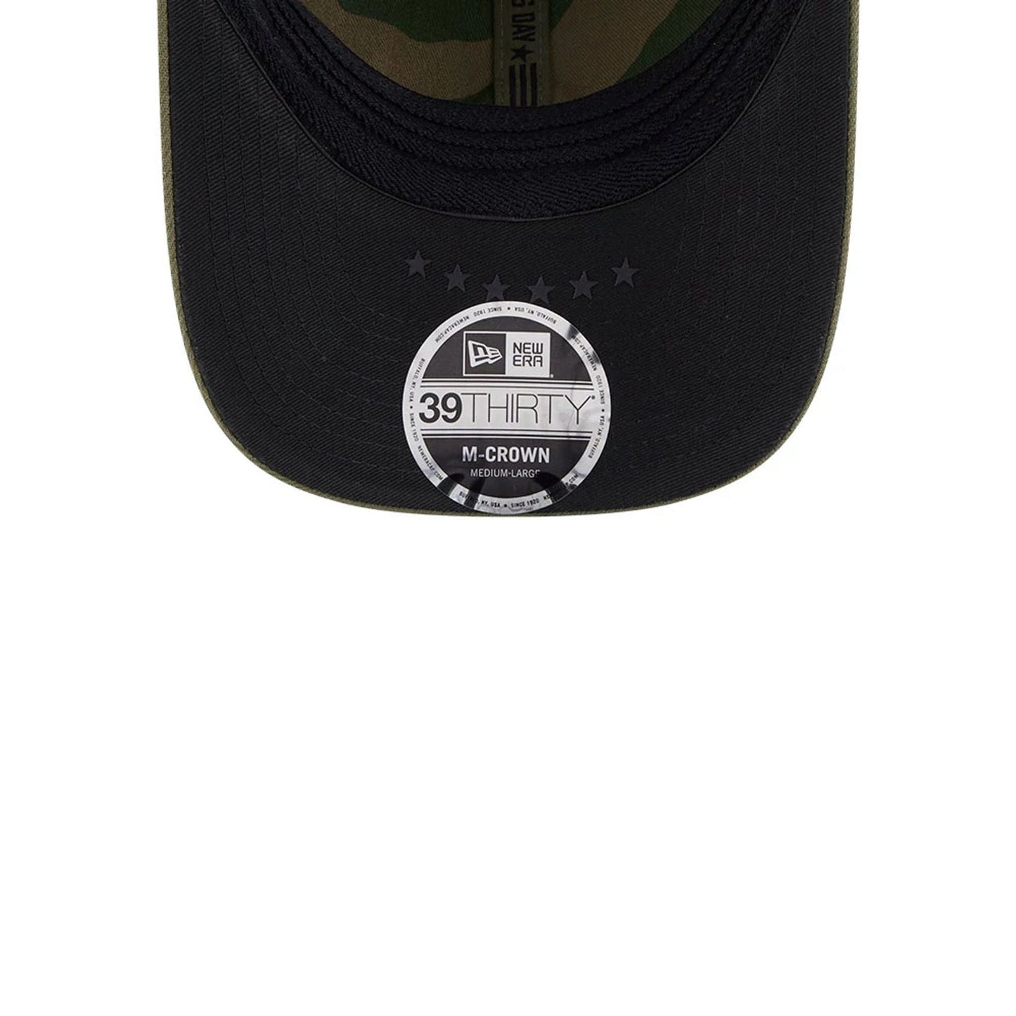 Pictured is this MLB Armed Forces Day 2026 Chicago White Sox 39THIRTY M-Crown Stretch Fit cap in green. 7