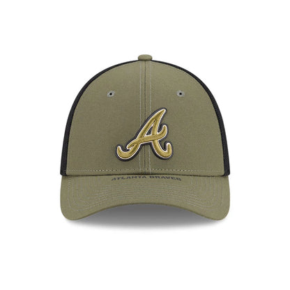 Pictured is this MLB Armed Forces Day 2026 Atlanta Braves 39THIRTY M-Crown Stretch Fit cap in green. 2