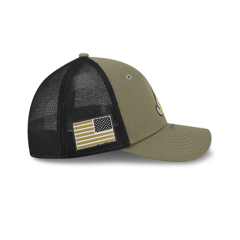 Pictured is this MLB Armed Forces Day 2026 Atlanta Braves 39THIRTY M-Crown Stretch Fit cap in green. 4