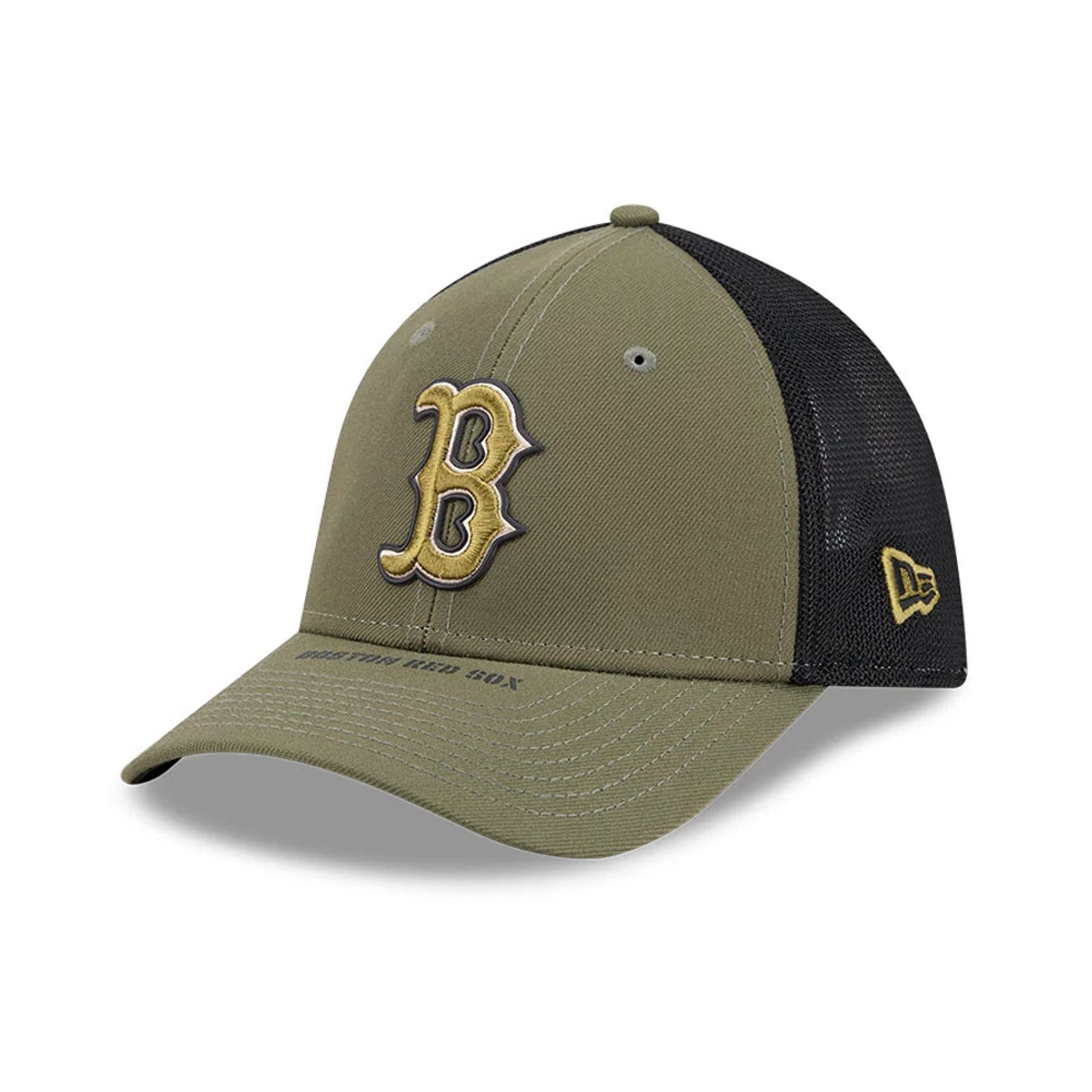 Pictured is this MLB Armed Forces Day 2026 Boston Red Sox 39THIRTY M-Crown Stretch Fit cap in green. 3